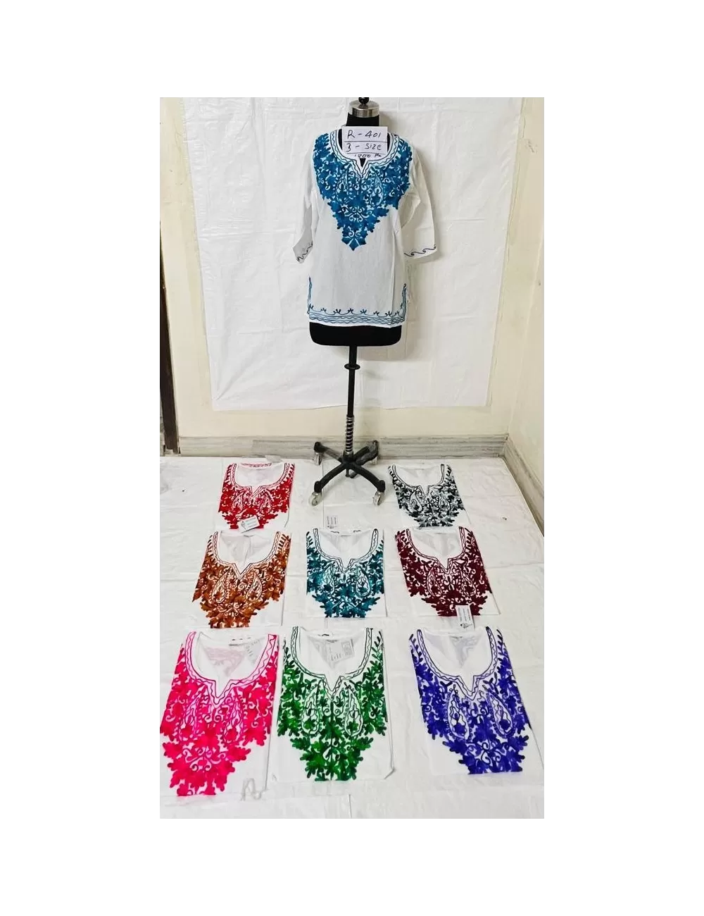 M-07 : Embroidered Top