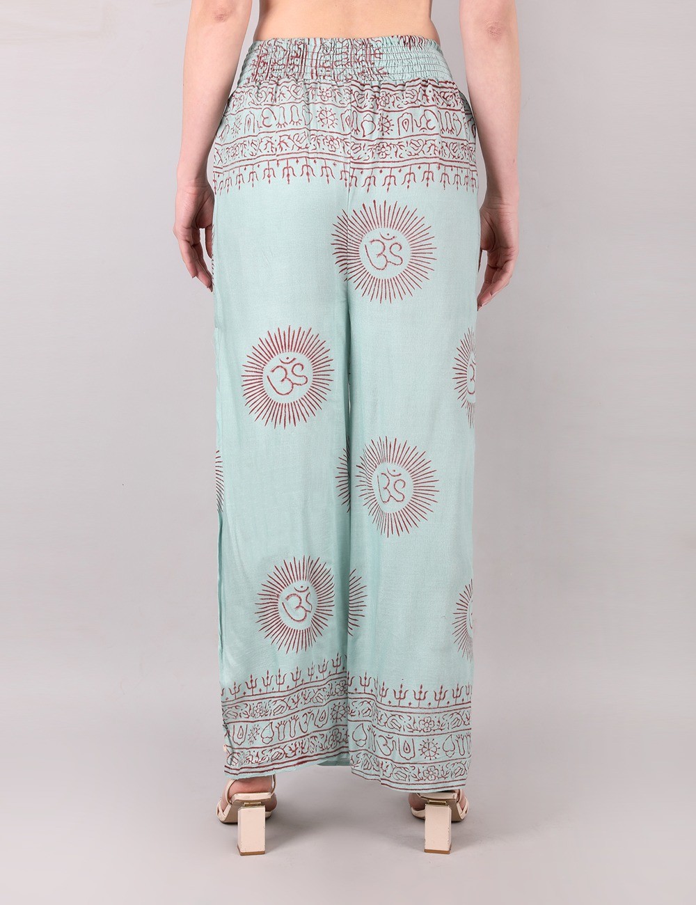 SG-45 : Stretchable Side Slit Pants