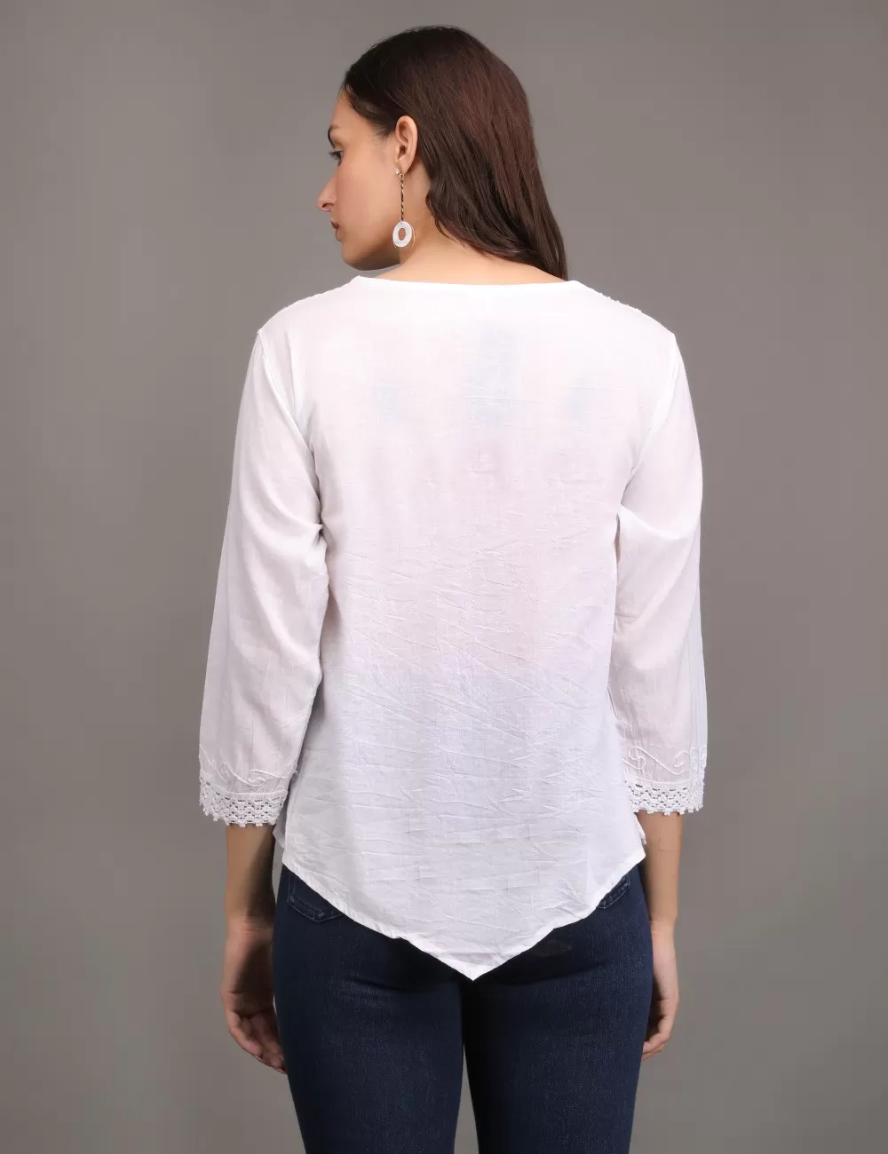 M-01 : Embroidered White Top