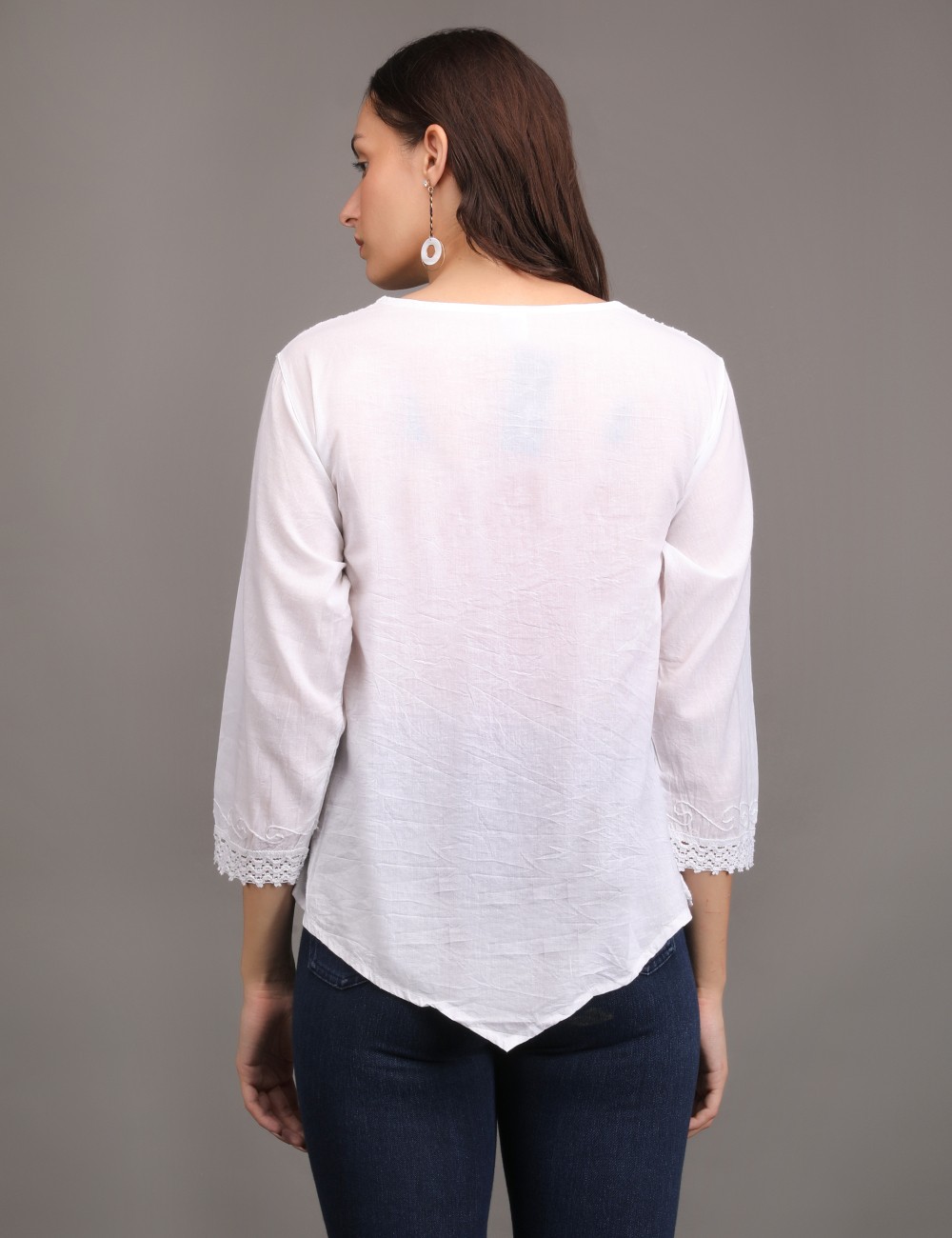 M-01 : Embroidered White Top