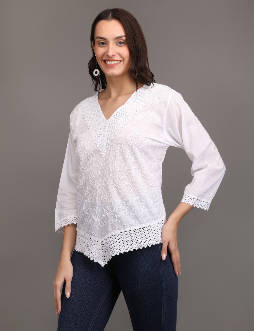 M-01 : Embroidered White Top