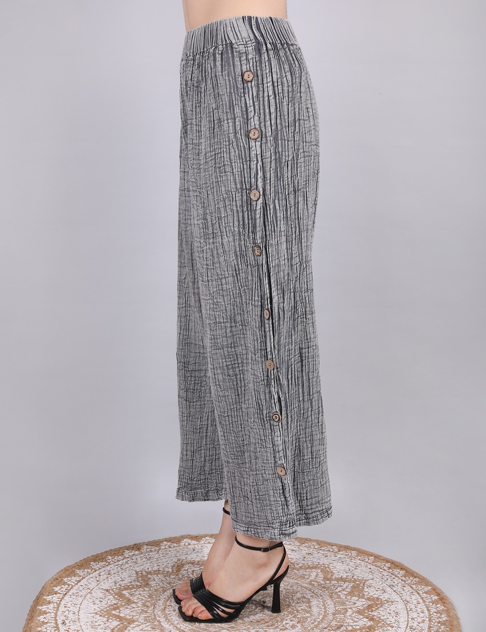 PE-19 : Casual Pants with Button Border